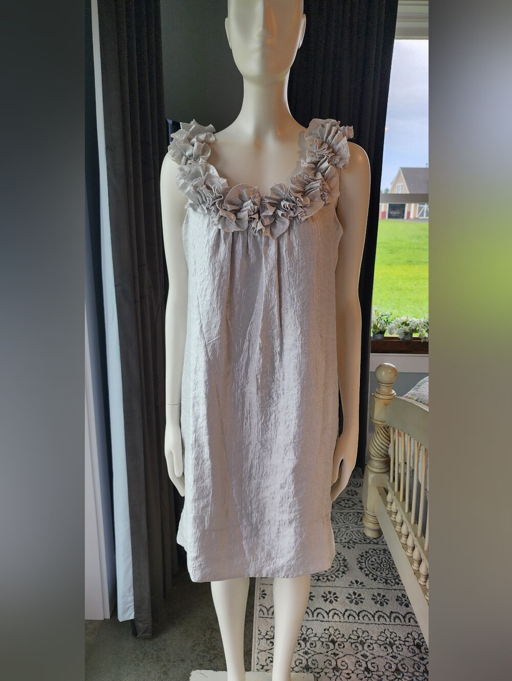 London Times Ruffle Neckline Dress — Silver Sz 6